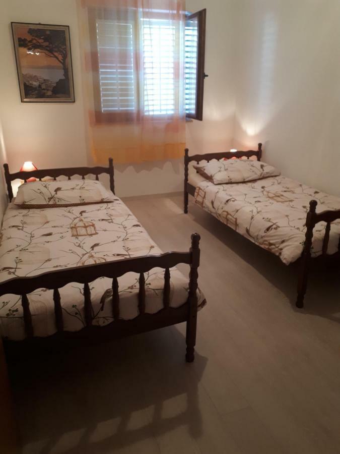 Apartments Njivice Bajcic Εξωτερικό φωτογραφία